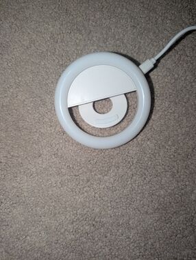 White Universal Clip-On Selfie Ring Light - Compact LED Phone Accessory